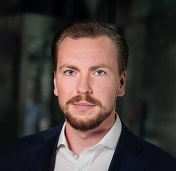 How to improve the international payments so that they can fit into the global fast changing business environment?